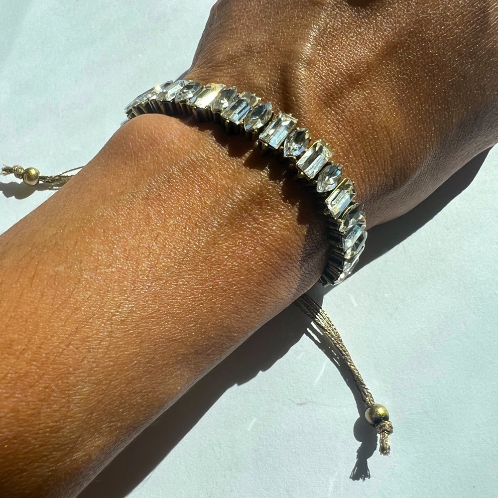 Adjustable size bracelet - beautiful faux stones on gold thread